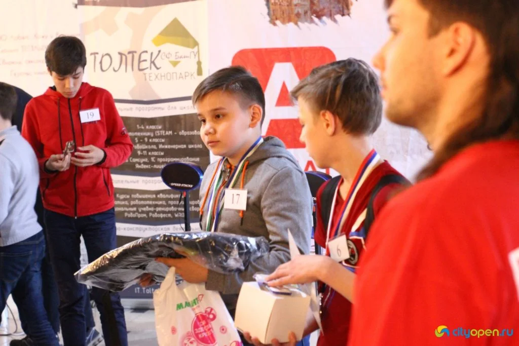 18/05/19 Турнир по спидкубингу