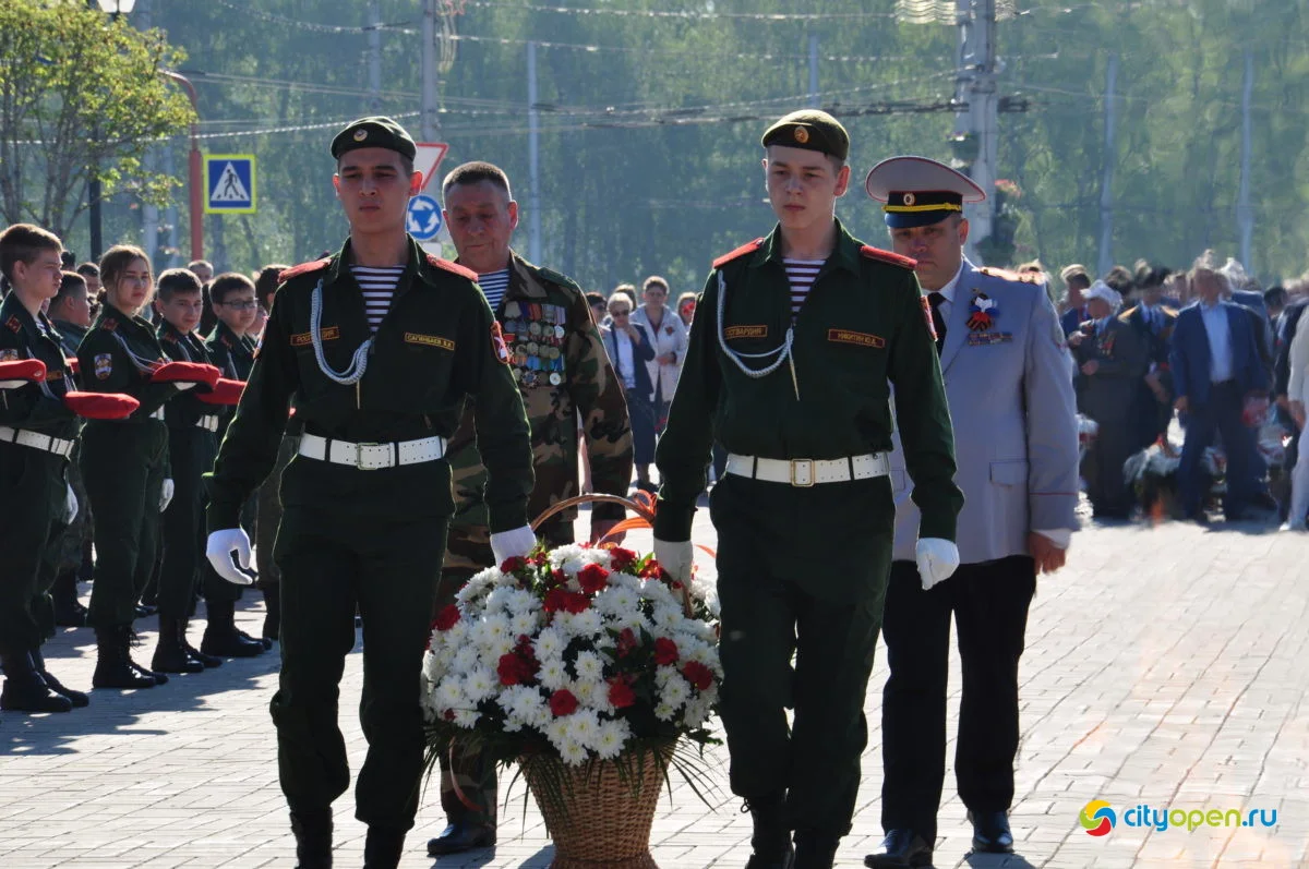 9/05/21 День Победы в Стерлитамаке-2021 / Возложение цветов. Парад Победы