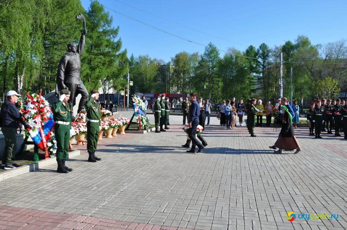 9/05/21 День Победы в Стерлитамаке-2021 / Возложение цветов. Парад Победы