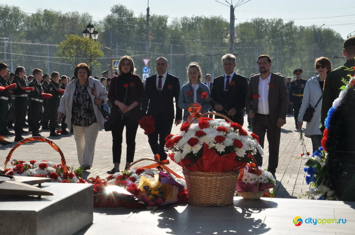 9/05/21 День Победы в Стерлитамаке-2021 / Возложение цветов. Парад Победы