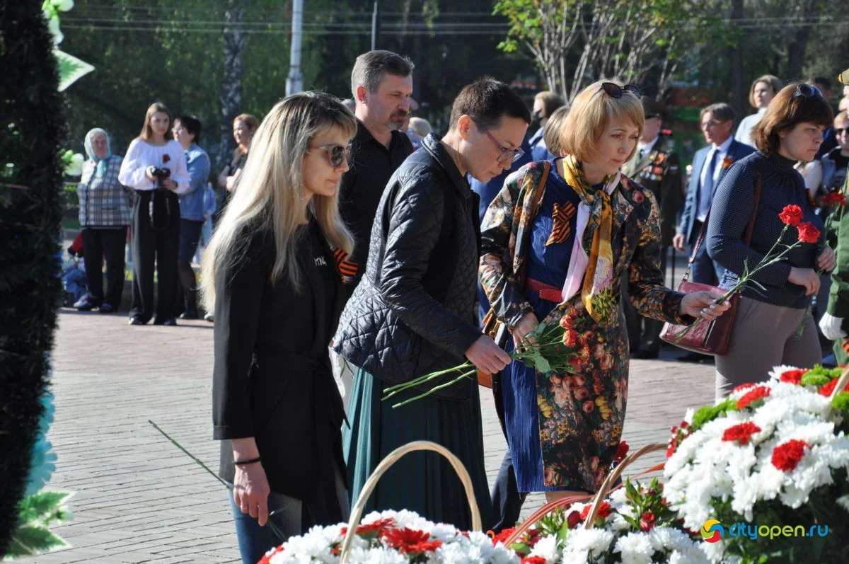 9/05/21 День Победы в Стерлитамаке-2021 / Возложение цветов. Парад Победы