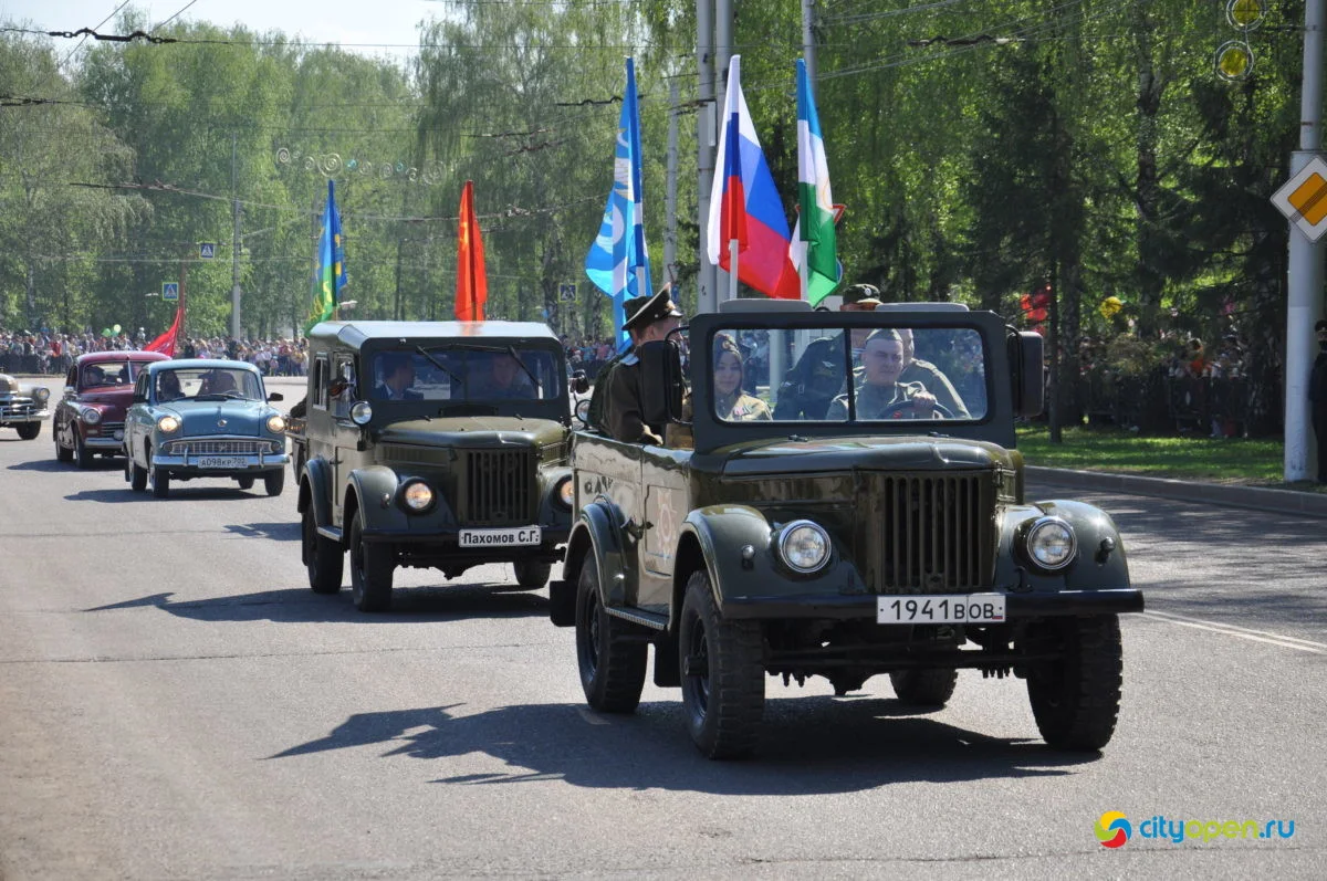 9/05/21 День Победы в Стерлитамаке-2021 / Возложение цветов. Парад Победы