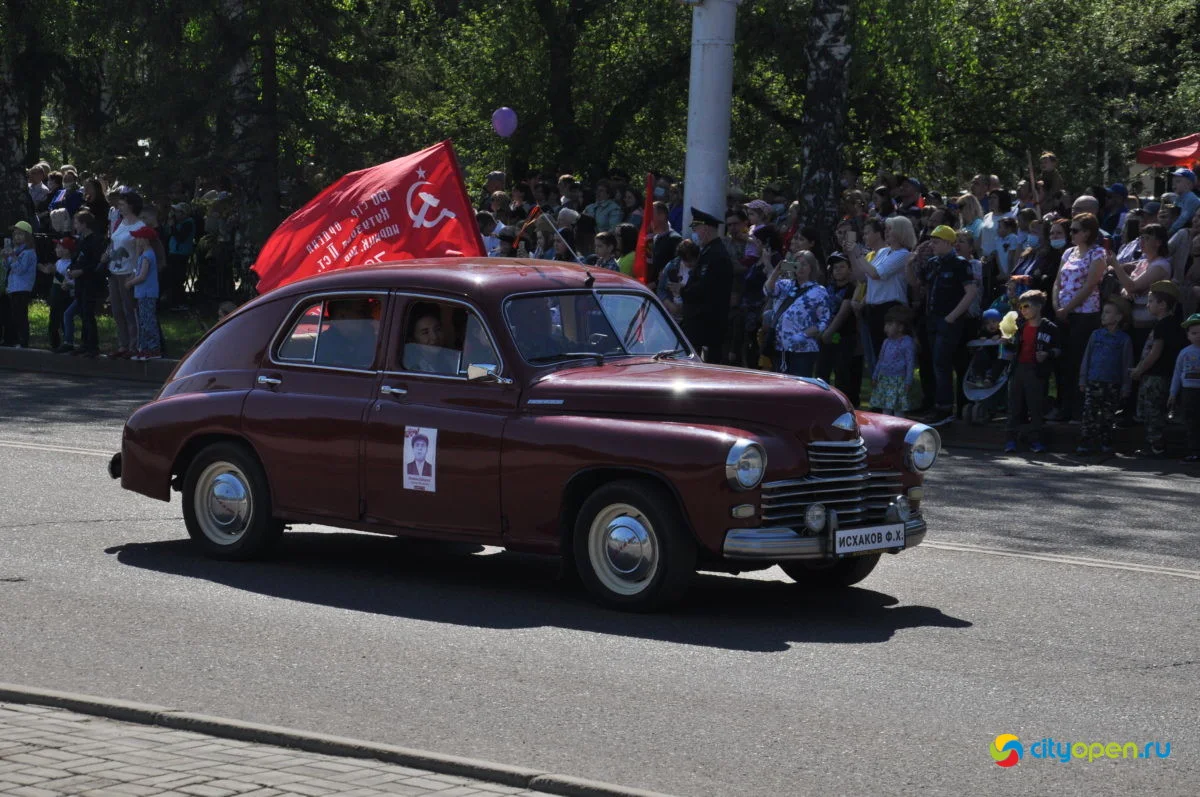 9/05/21 День Победы в Стерлитамаке-2021 / Возложение цветов. Парад Победы