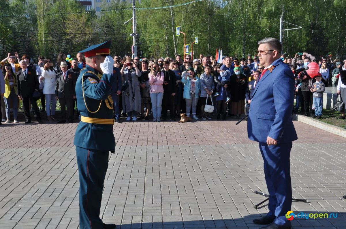 9/05/21 День Победы в Стерлитамаке-2021 / Возложение цветов. Парад Победы