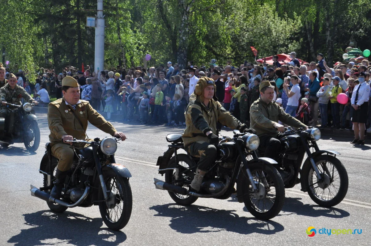 9/05/21 День Победы в Стерлитамаке-2021 / Возложение цветов. Парад Победы
