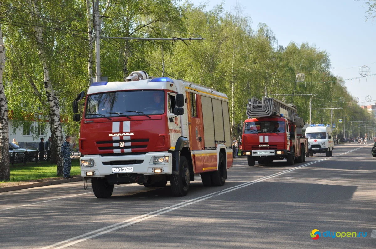 9/05/21 День Победы в Стерлитамаке-2021 / Возложение цветов. Парад Победы