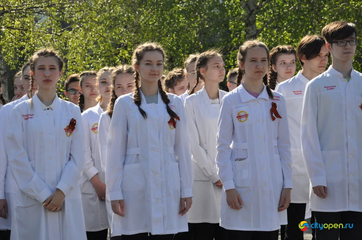 9/05/21 День Победы в Стерлитамаке-2021 / Возложение цветов. Парад Победы