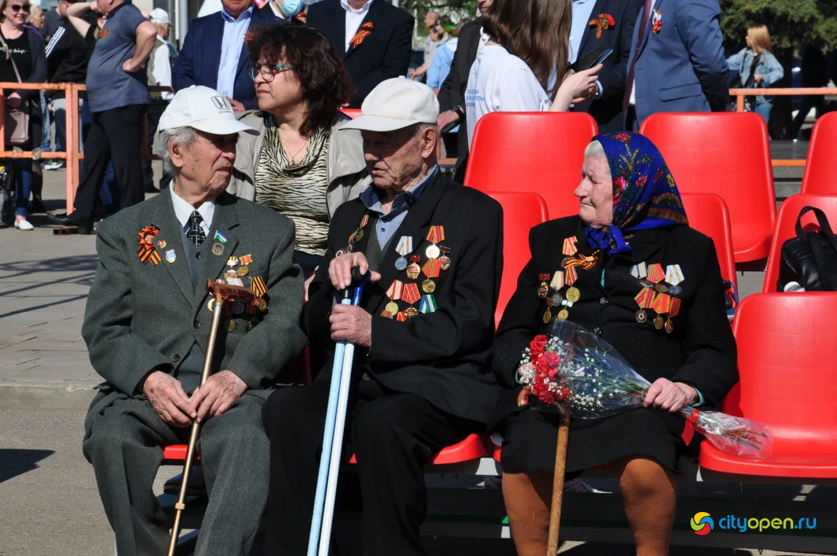 9/05/21 День Победы в Стерлитамаке-2021 / Возложение цветов. Парад Победы