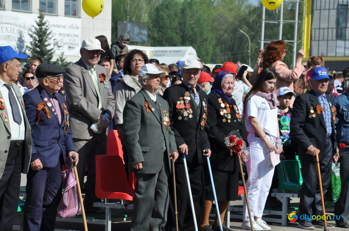 9/05/21 День Победы в Стерлитамаке-2021 / Возложение цветов. Парад Победы