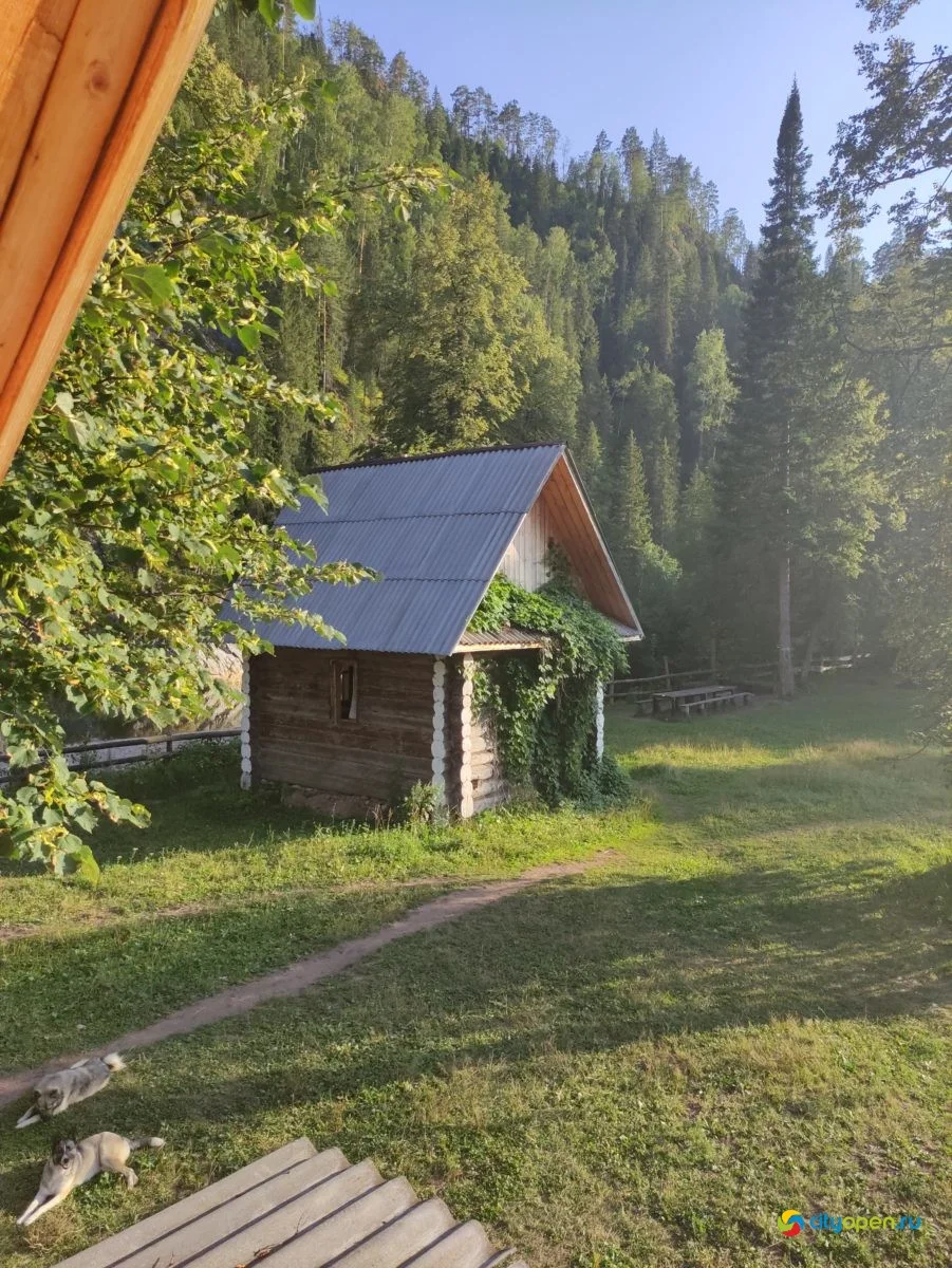 «Хижина шамана»
