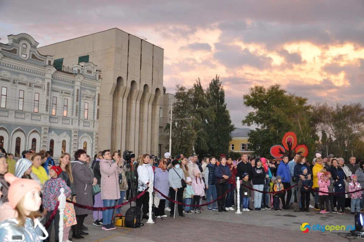 15/09/21 Концерт «Да здравствует сцена!» | Площадь перед Русдрамом