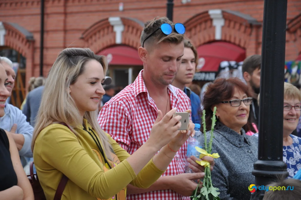 02/09/21 Арт-книго-фест @ Сквер в Старом городе