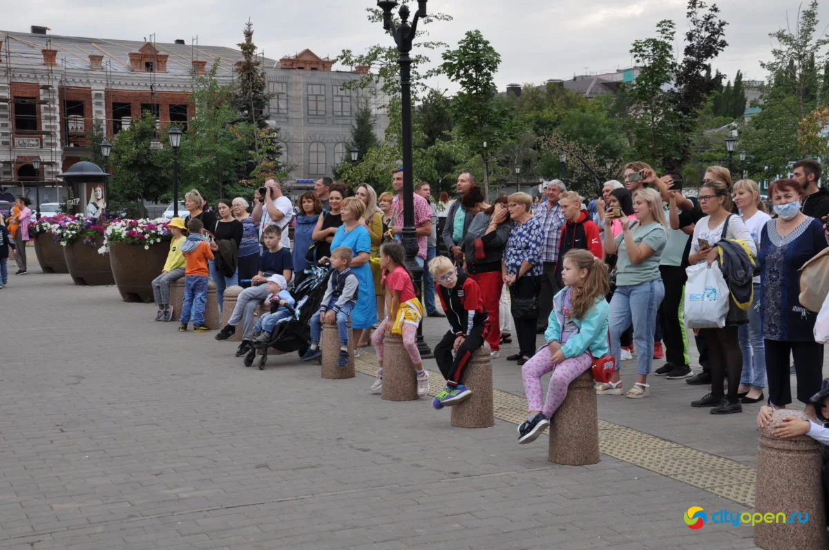 02/09/21 Арт-книго-фест @ Сквер в Старом городе