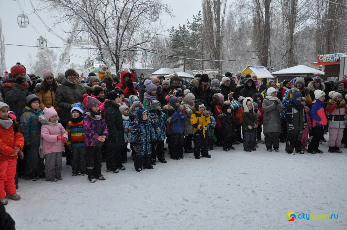 18.12.21 / Открытие городка и Парад Дедов Морозов в Парке им. Гагарина