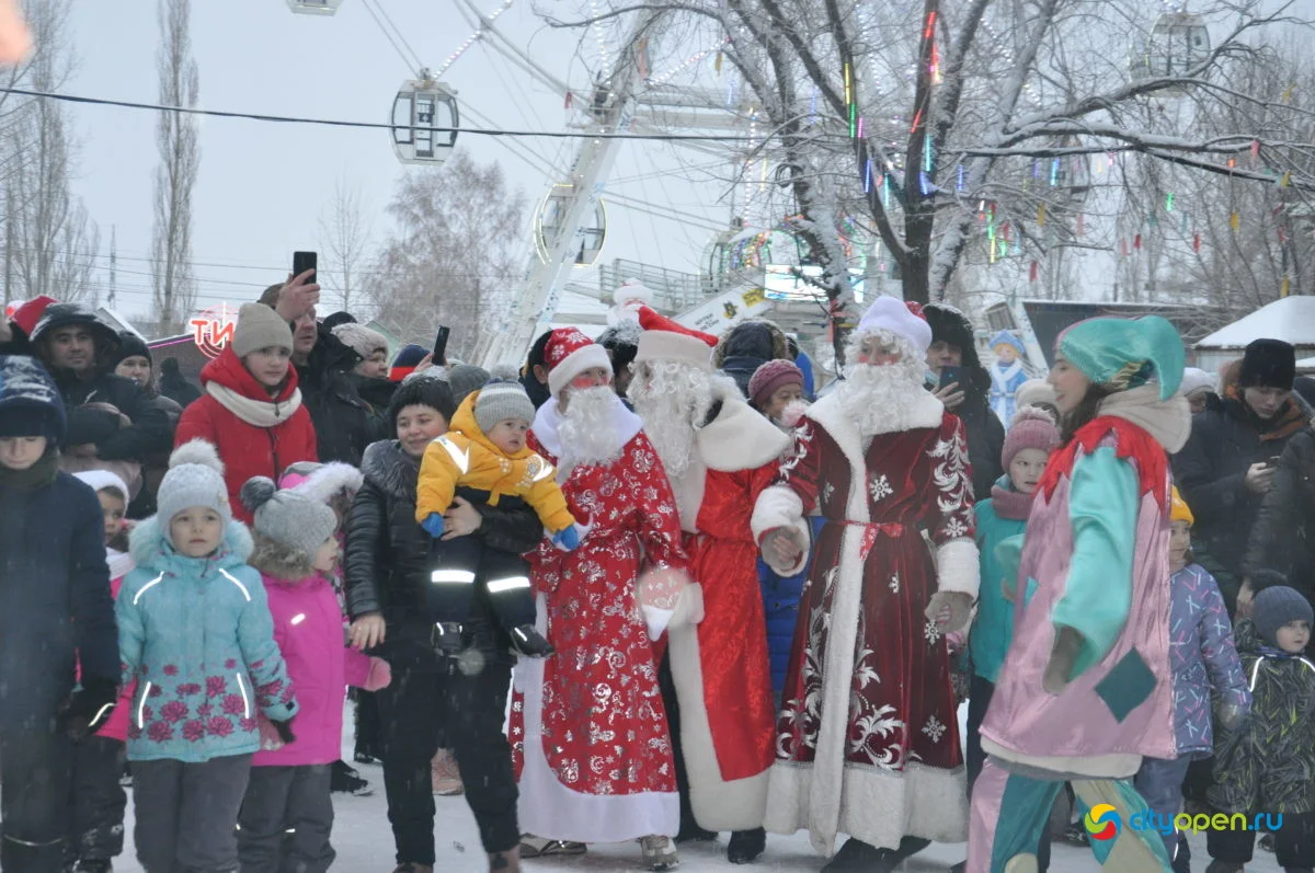 18.12.21 / Открытие городка и Парад Дедов Морозов в Парке им. Гагарина