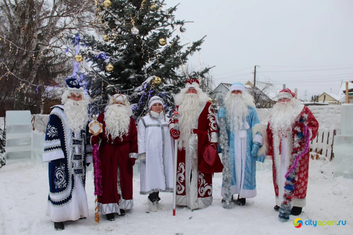 23/12/22 Парад Дедов Морозов и Снегурочек | Открытие городка на ГДК