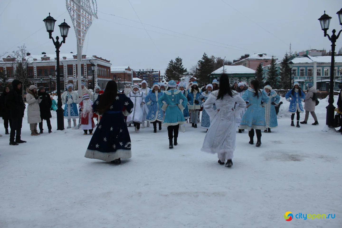 23/12/22 Парад Дедов Морозов и Снегурочек | Открытие городка на ГДК