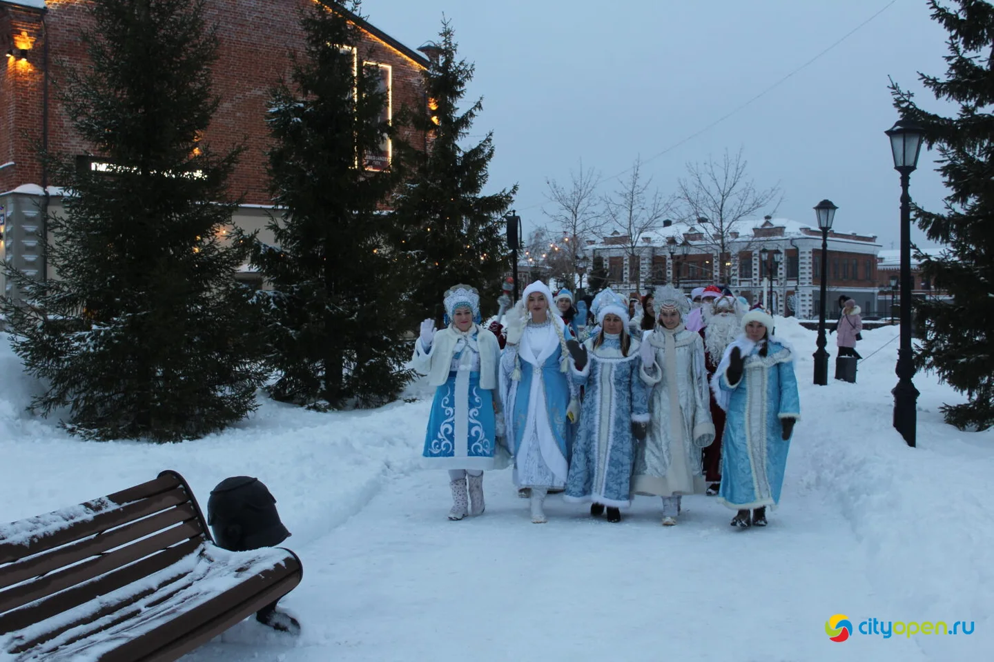23/12/22 Парад Дедов Морозов и Снегурочек | Открытие городка на ГДК