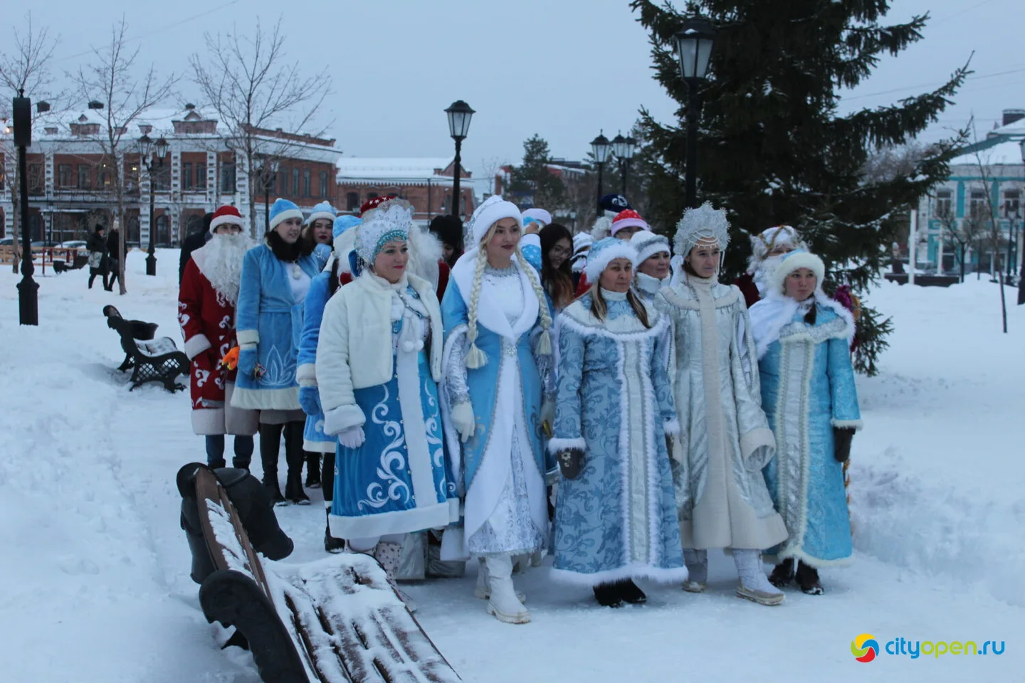 23/12/22 Парад Дедов Морозов и Снегурочек | Открытие городка на ГДК