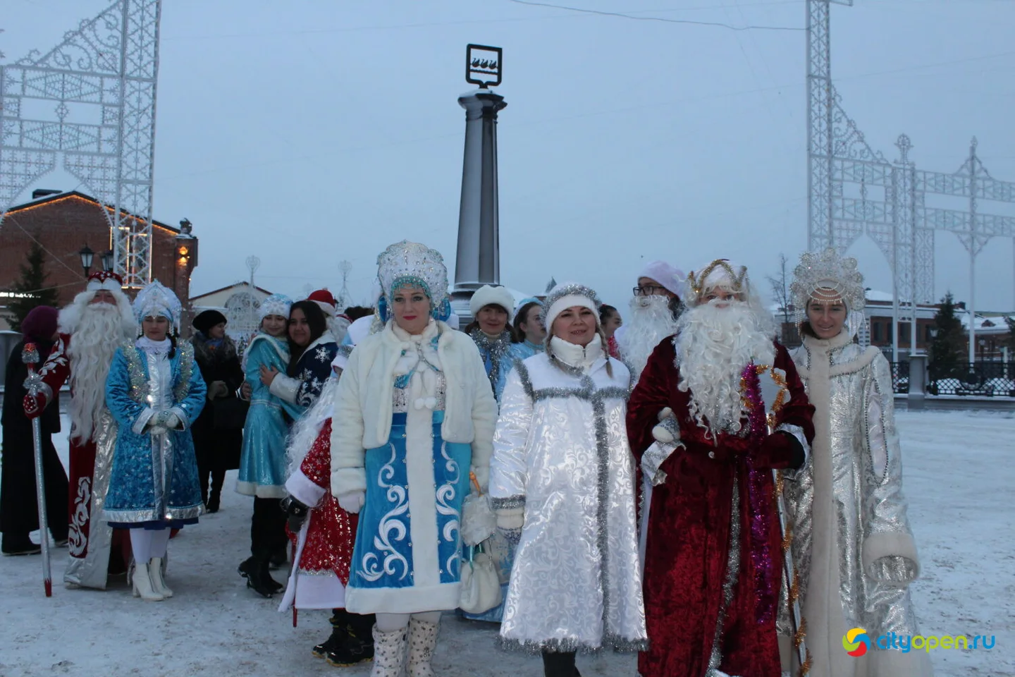 23/12/22 Парад Дедов Морозов и Снегурочек | Открытие городка на ГДК