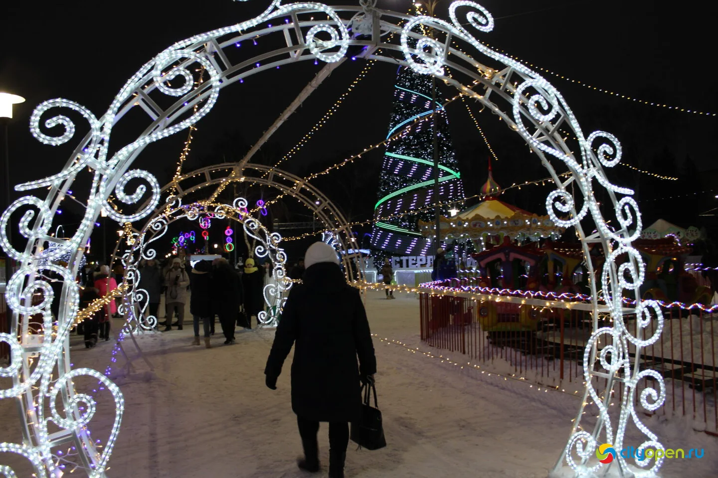 23/12/22 Парад Дедов Морозов и Снегурочек | Открытие городка на ГДК
