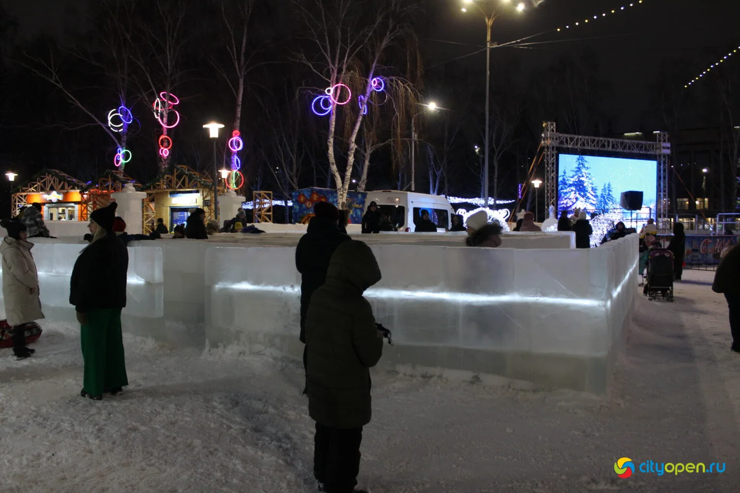 23/12/22 Парад Дедов Морозов и Снегурочек | Открытие городка на ГДК