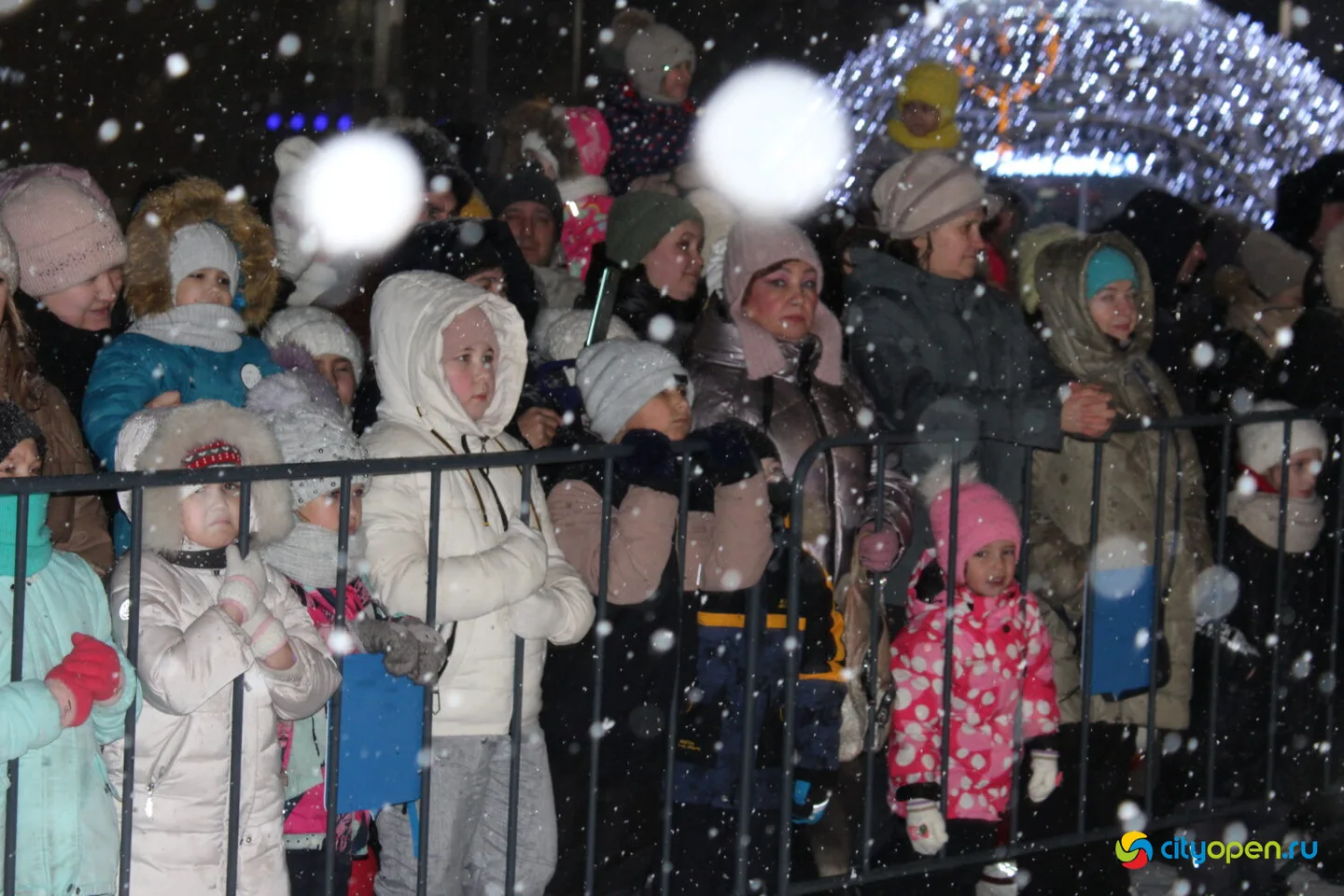 23/12/22 Парад Дедов Морозов и Снегурочек | Открытие городка на ГДК