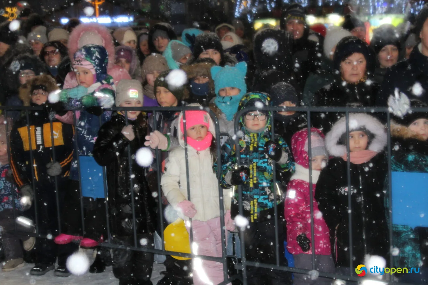 23/12/22 Парад Дедов Морозов и Снегурочек | Открытие городка на ГДК