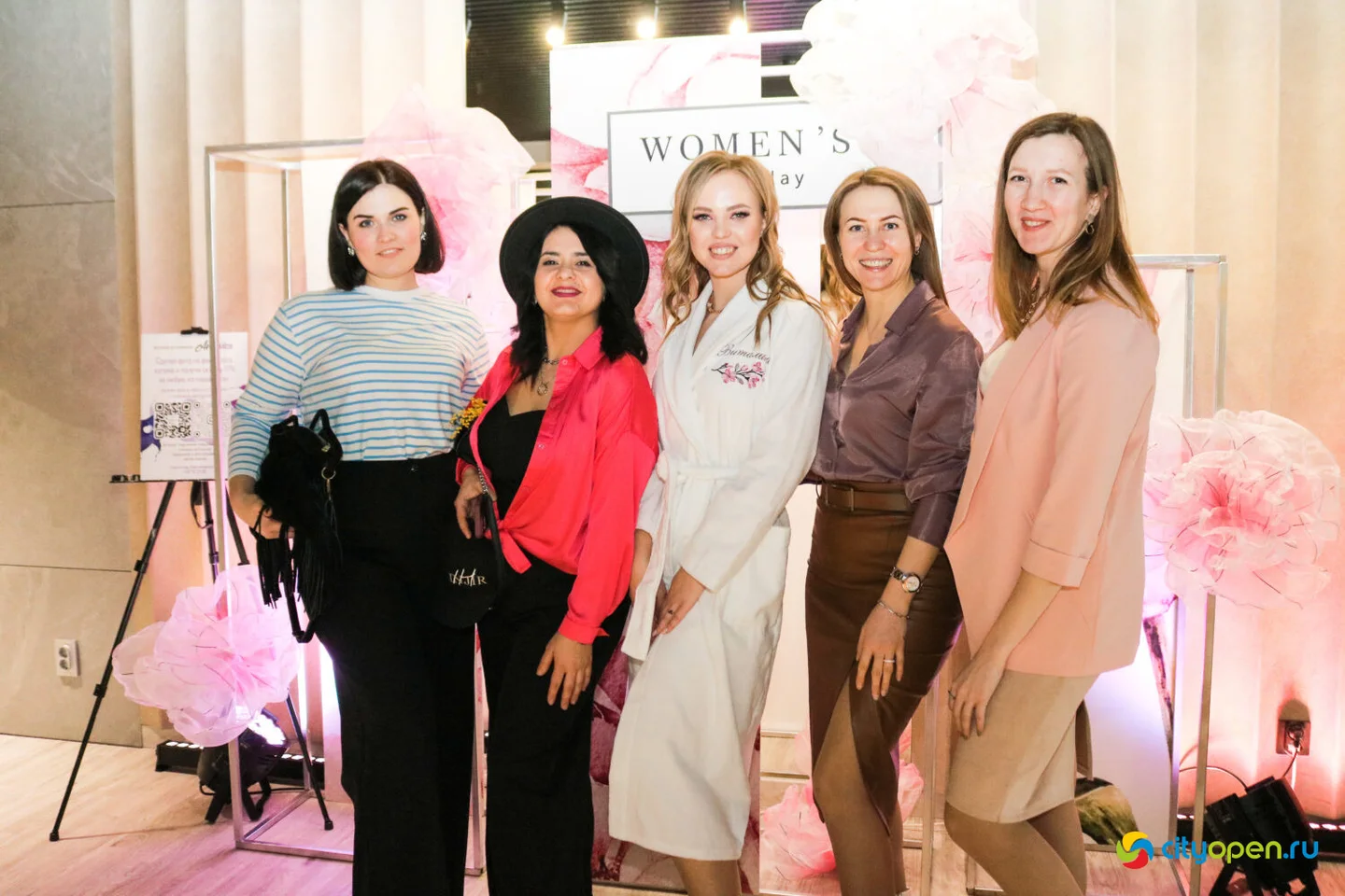 05/03/23 Women’s forum day @ Рестобар Большой