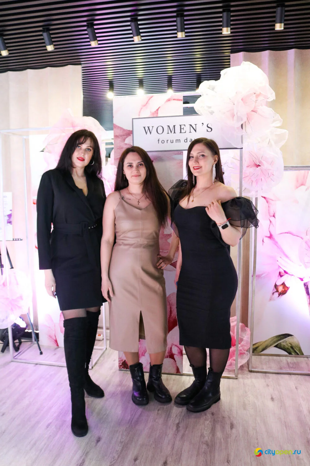05/03/23 Women’s forum day @ Рестобар Большой
