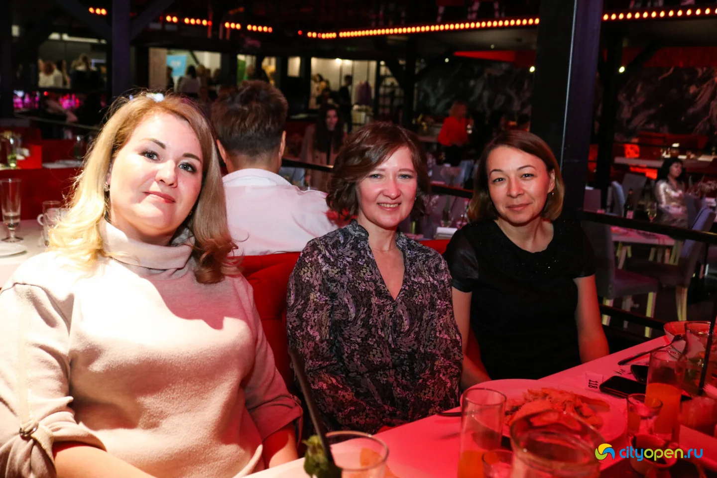 05/03/23 Women’s forum day @ Рестобар Большой