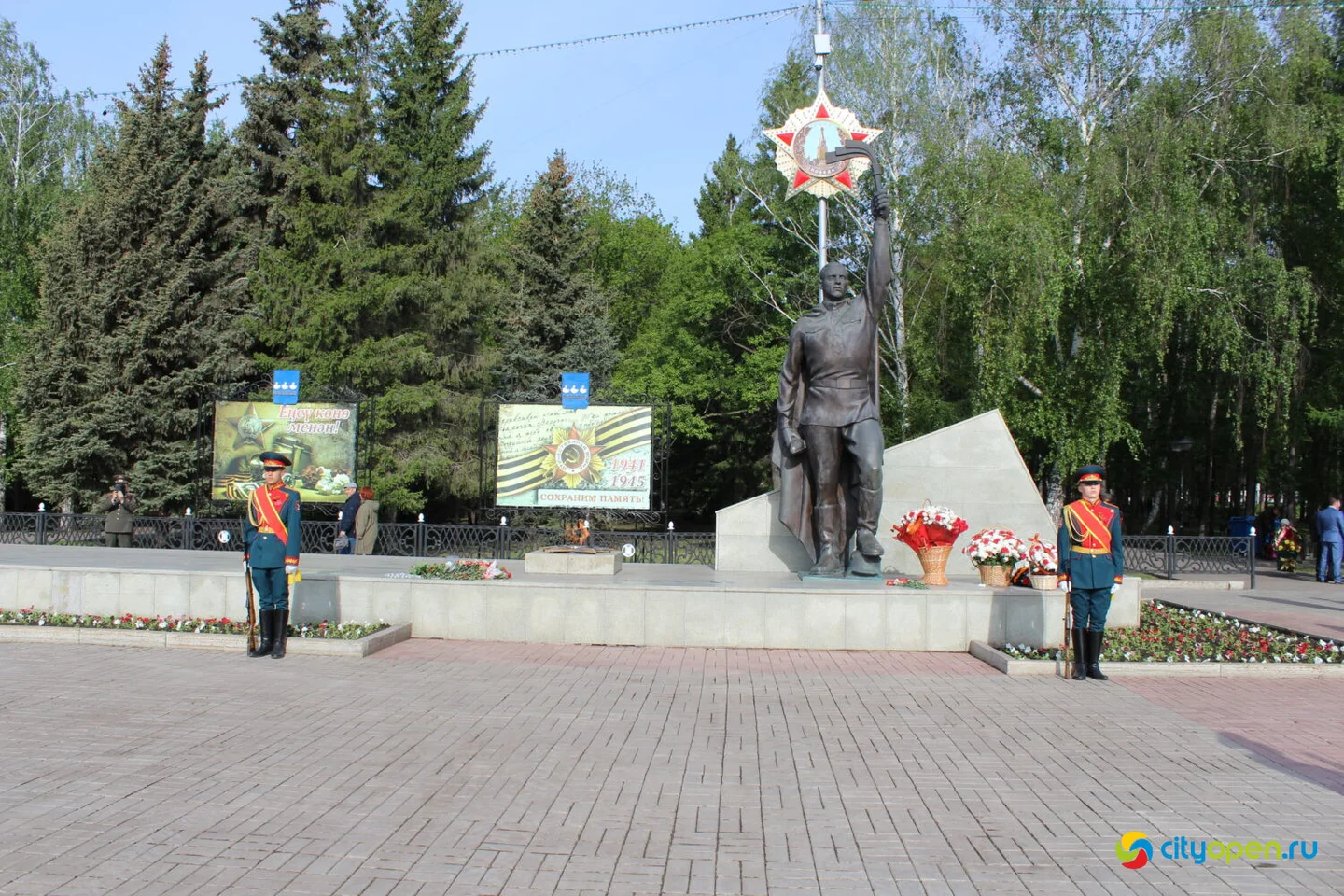 9/05/23 День Победы в Стерлитамаке | Возложение цветов и шествие