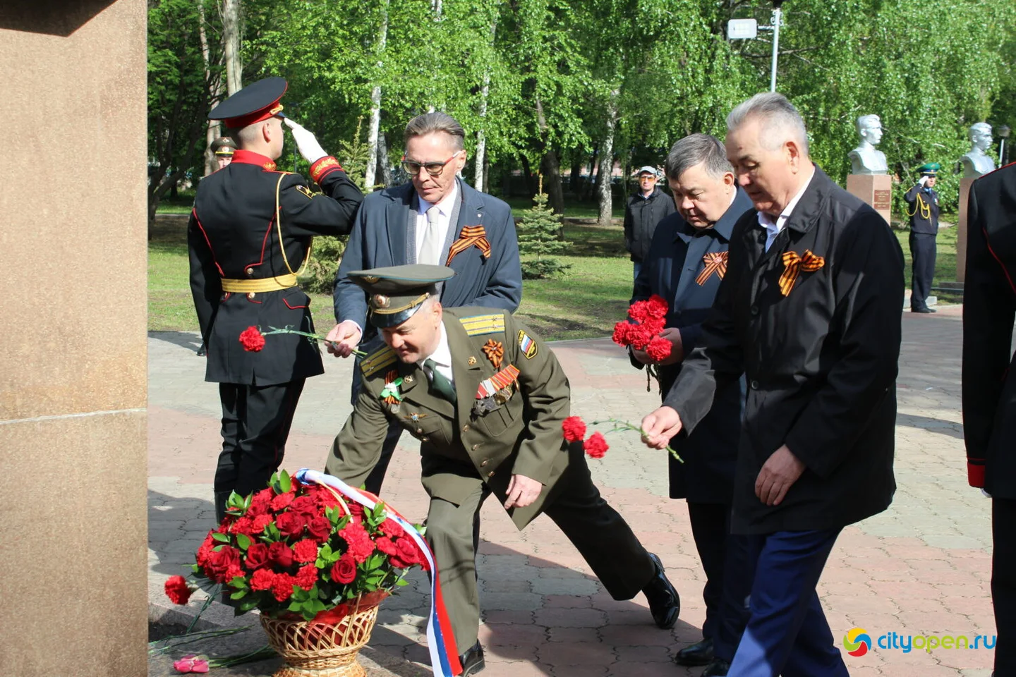 9/05/23 День Победы в Стерлитамаке | Возложение цветов и шествие