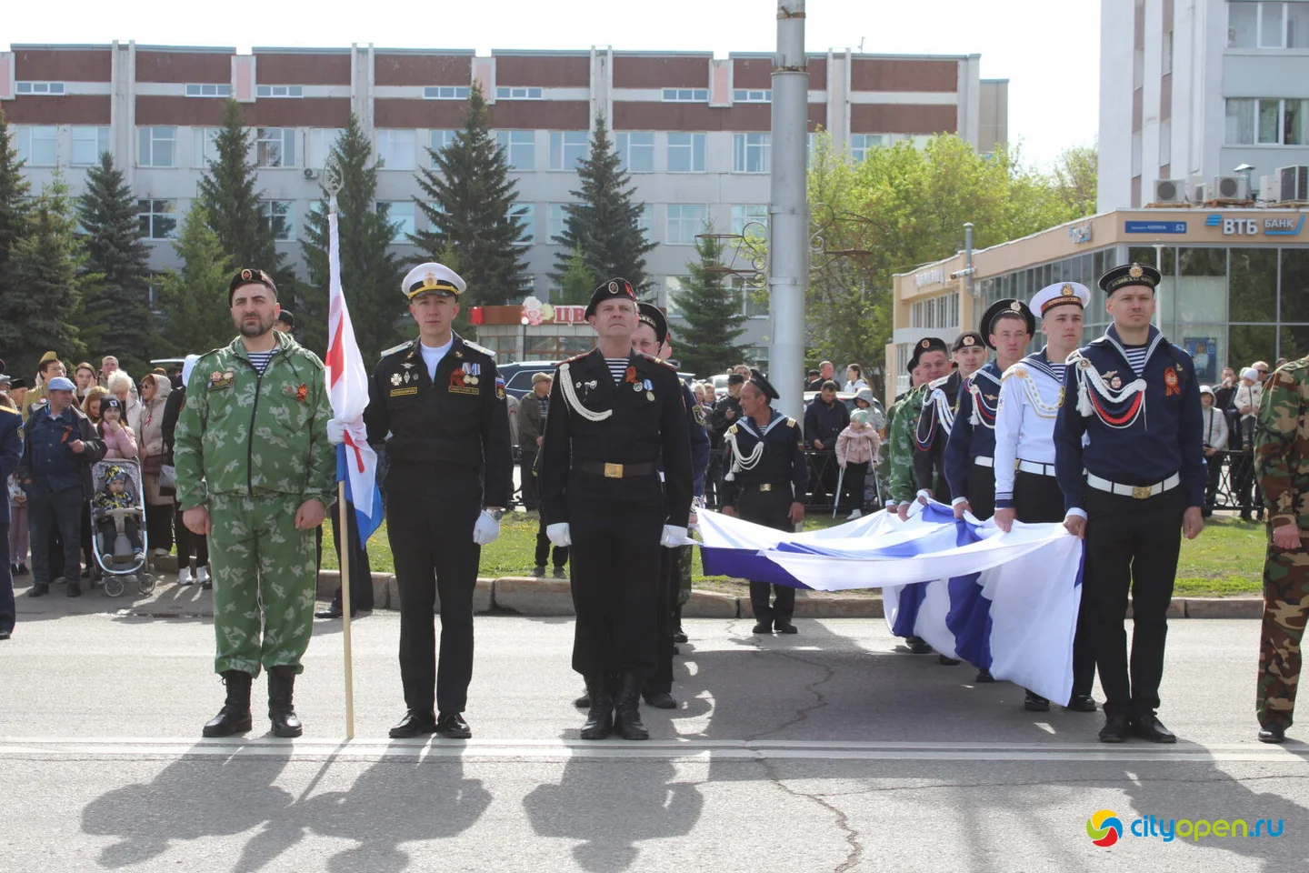 9/05/23 День Победы в Стерлитамаке | Возложение цветов и шествие
