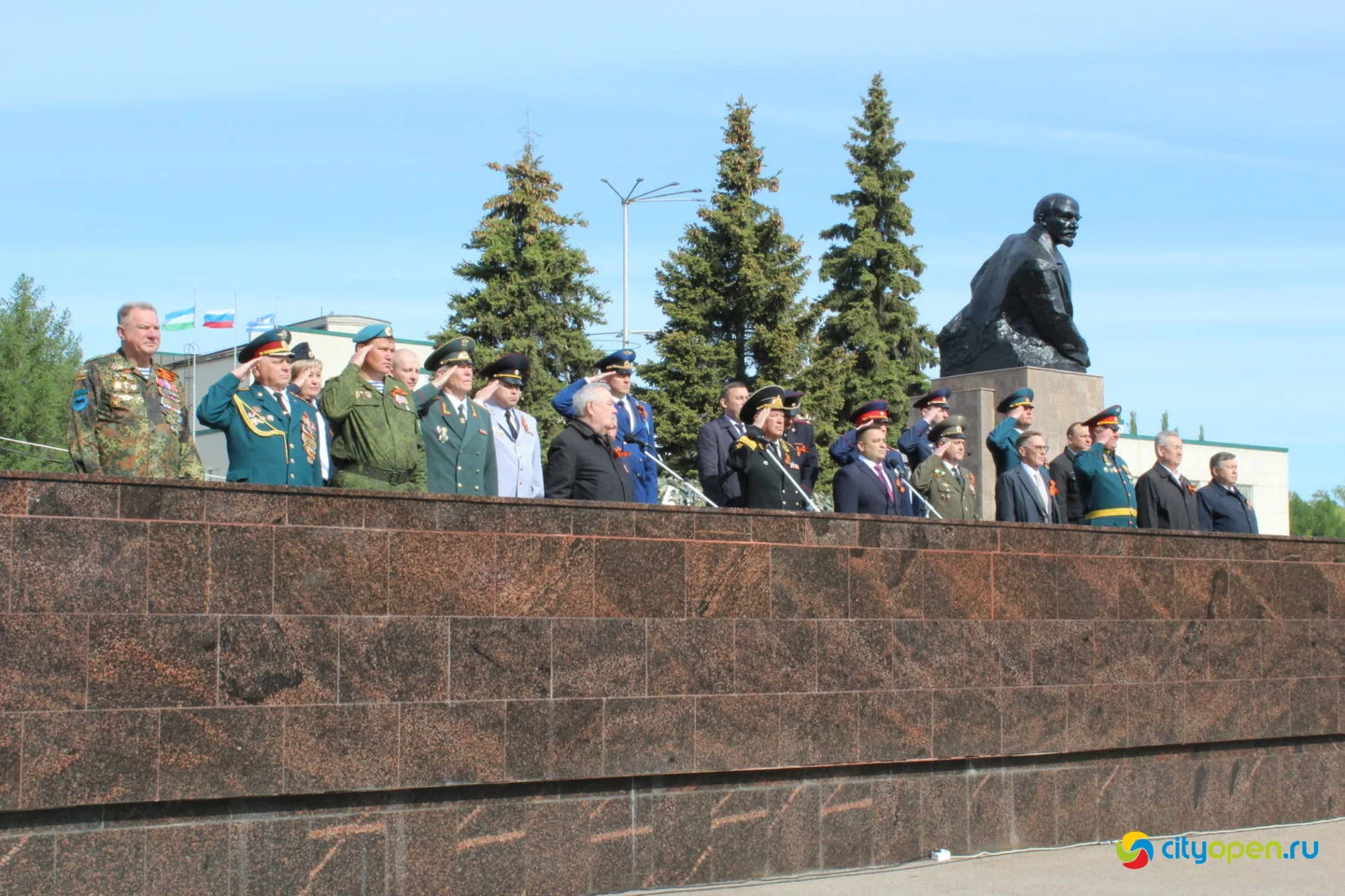 9/05/23 День Победы в Стерлитамаке | Возложение цветов и шествие