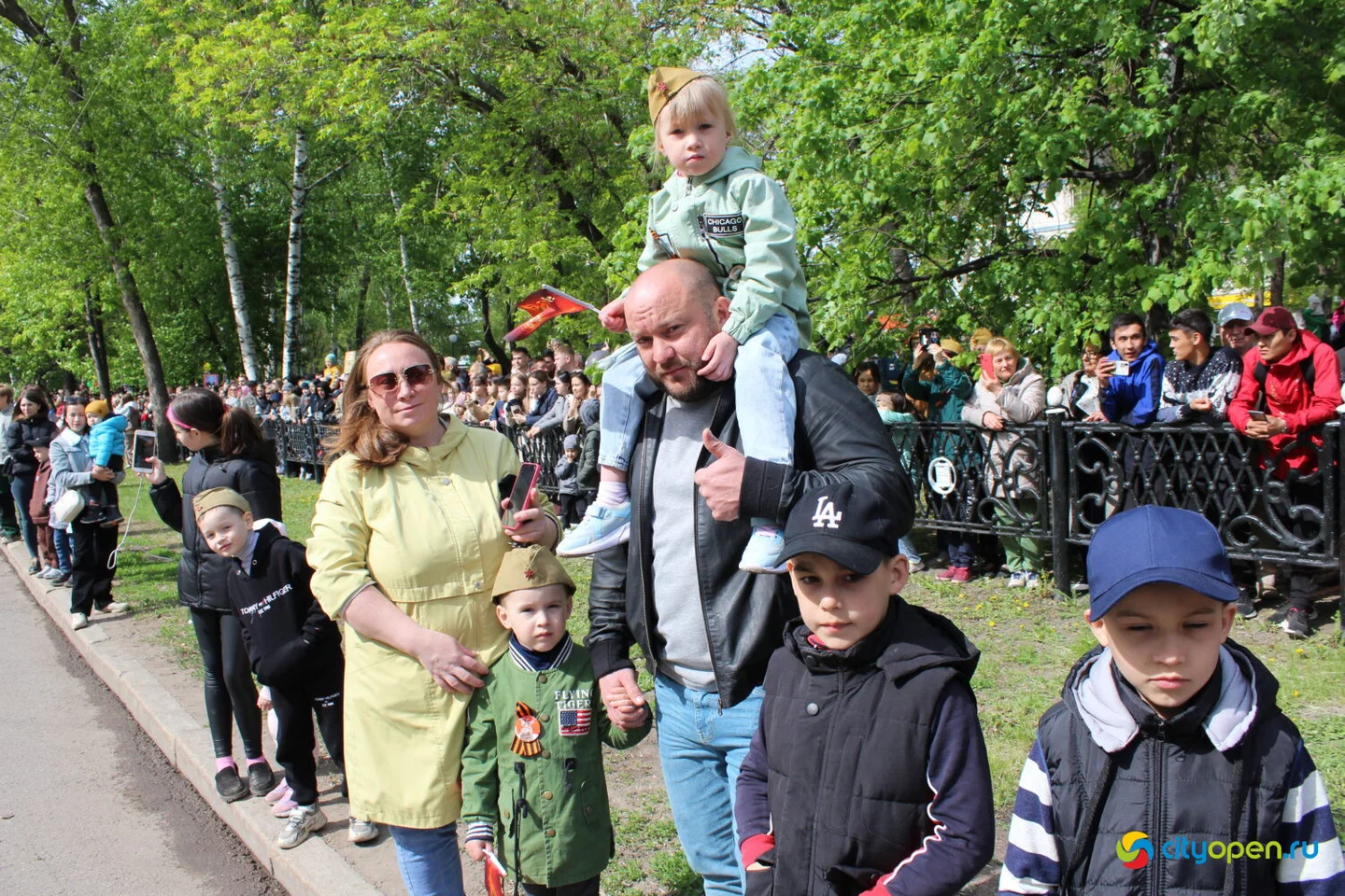 9/05/23 День Победы в Стерлитамаке | Возложение цветов и шествие