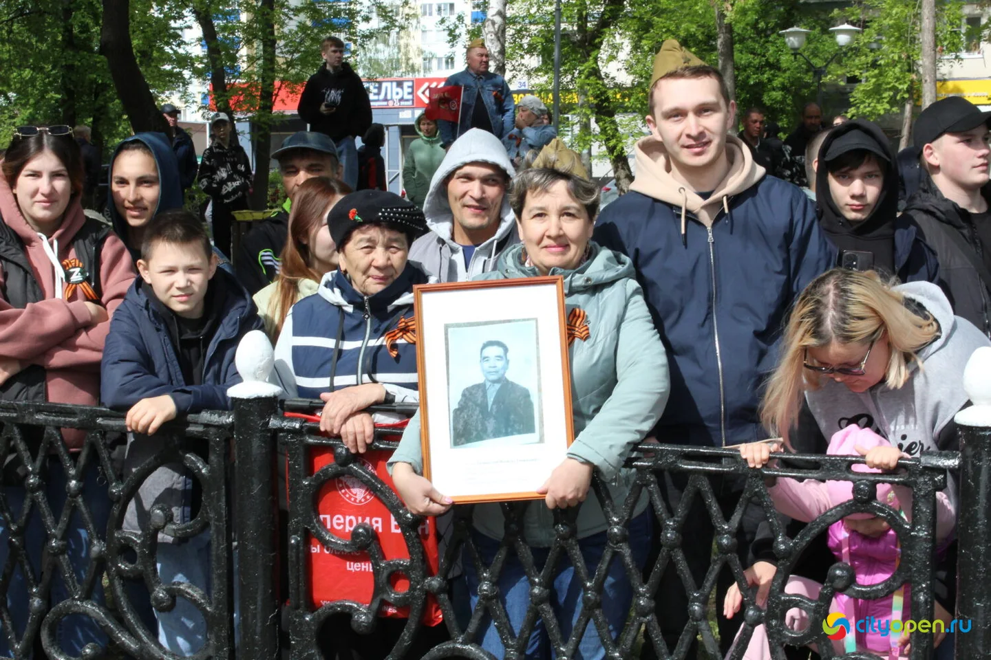 9/05/23 День Победы в Стерлитамаке | Возложение цветов и шествие