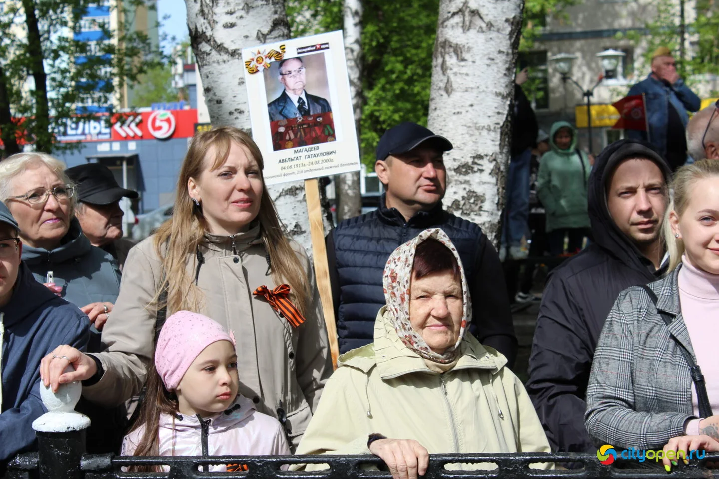 9/05/23 День Победы в Стерлитамаке | Возложение цветов и шествие