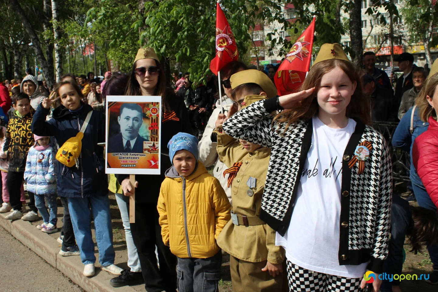 9/05/23 День Победы в Стерлитамаке | Возложение цветов и шествие