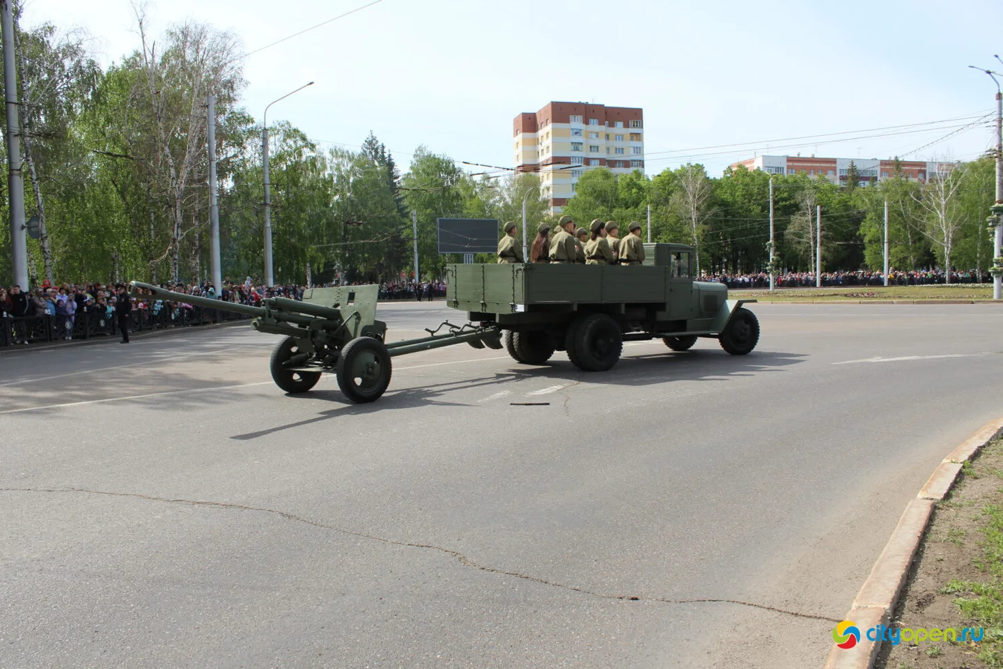 9/05/23 День Победы в Стерлитамаке | Возложение цветов и шествие