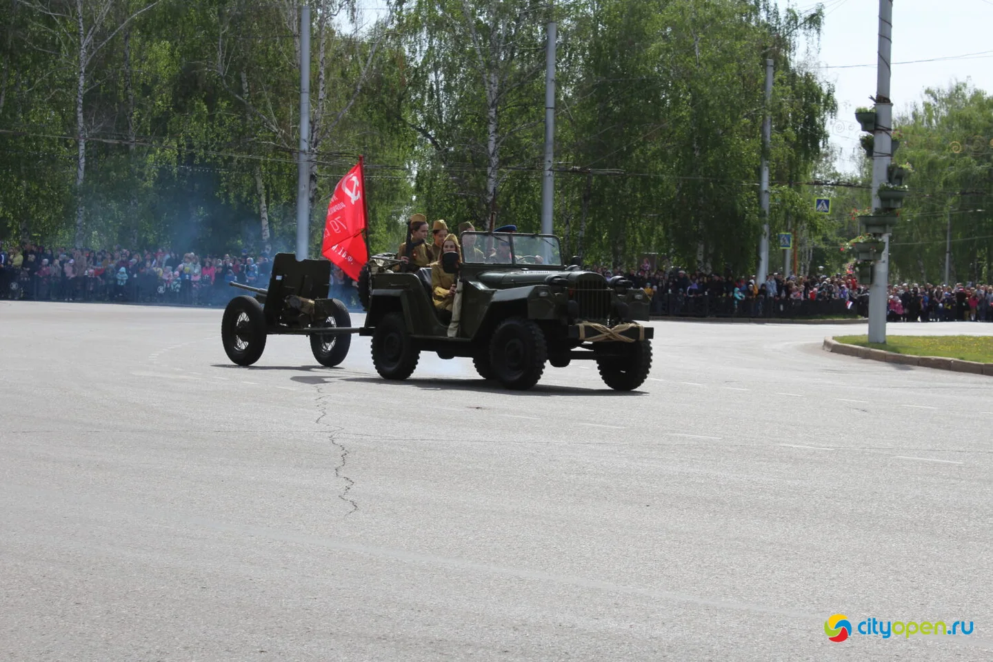 9/05/23 День Победы в Стерлитамаке | Возложение цветов и шествие