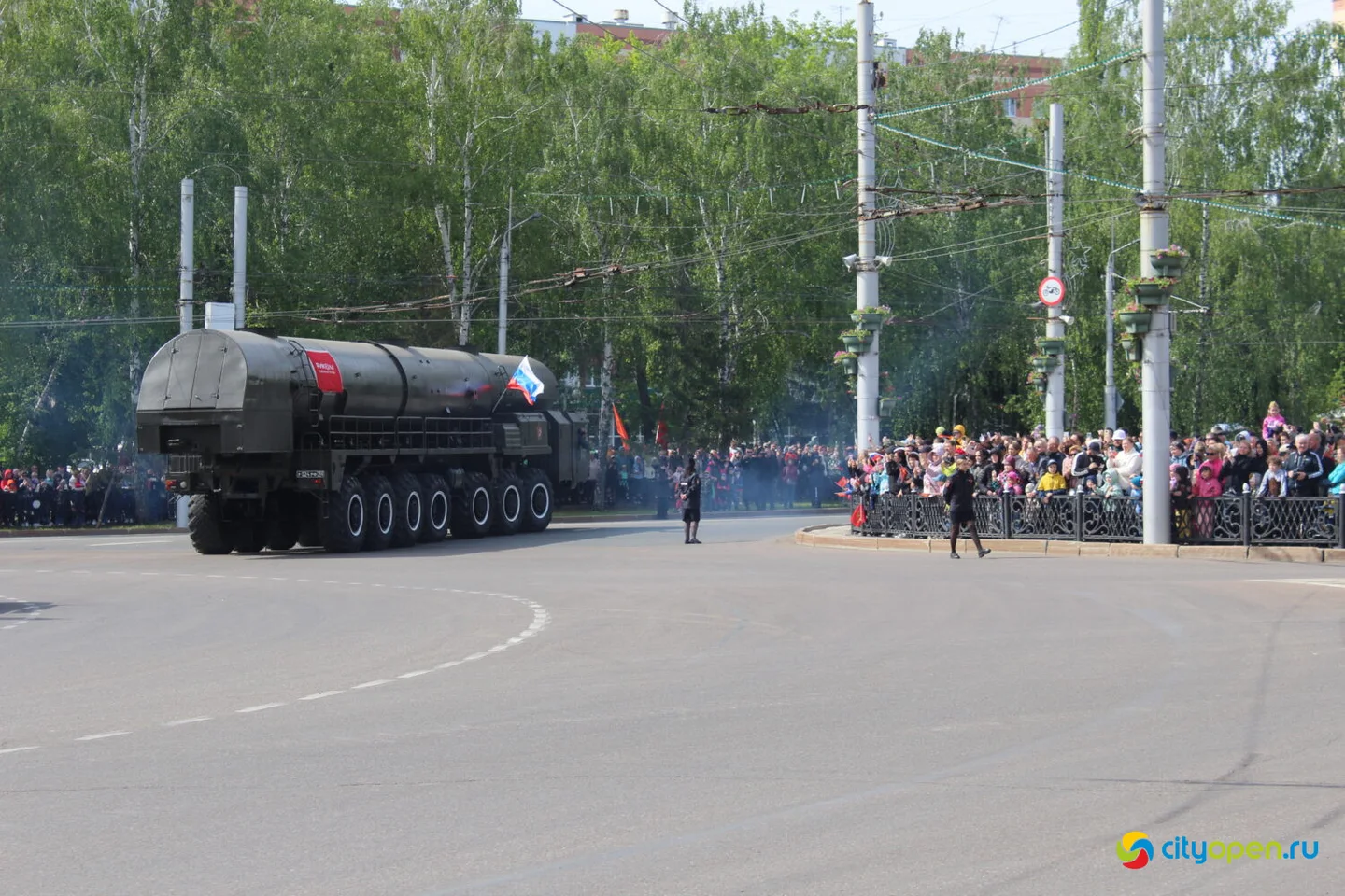 9/05/23 День Победы в Стерлитамаке | Возложение цветов и шествие