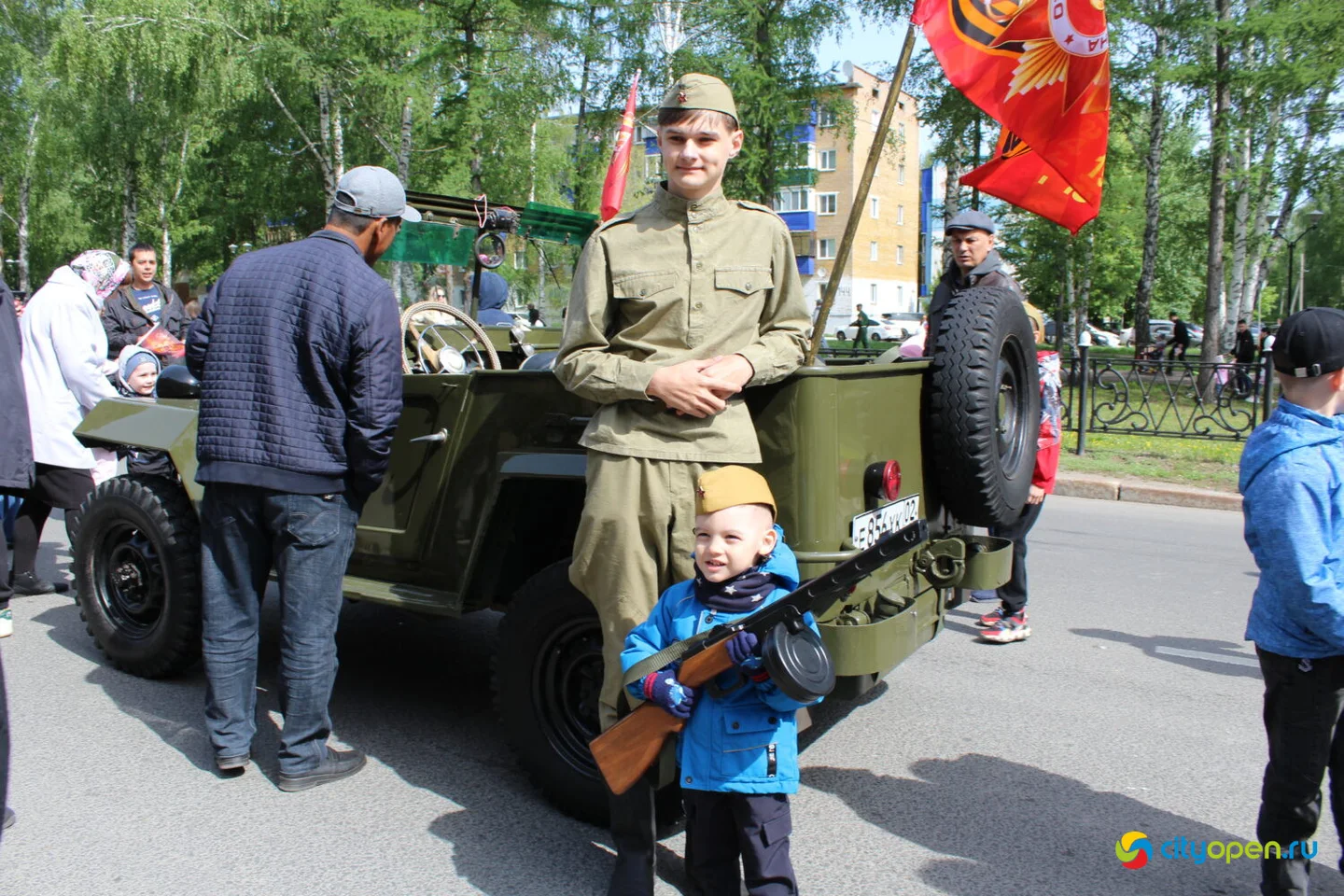 9/05/23 День Победы в Стерлитамаке | Возложение цветов и шествие