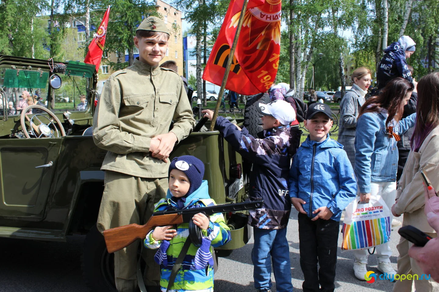 9/05/23 День Победы в Стерлитамаке | Возложение цветов и шествие