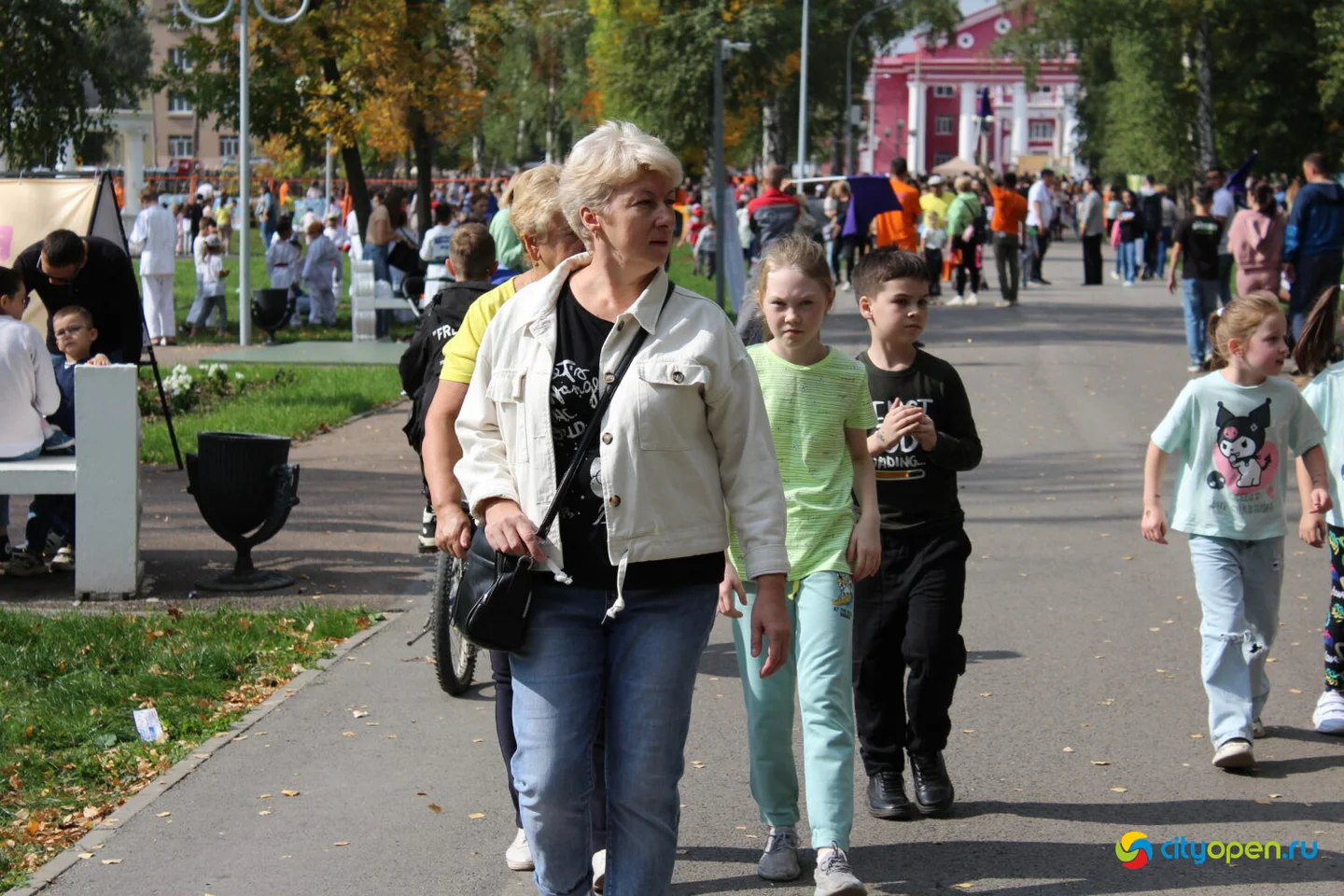 16/09/23 «Дети — наше будущее» | Площадь перед ДК «Сода» и парк «Содовиков»