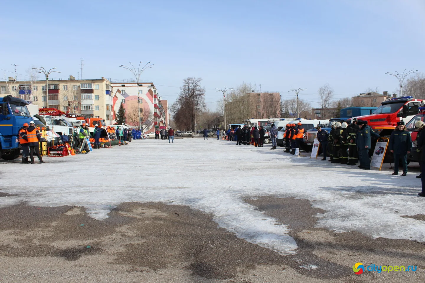22/03/24 Смотр аварийно-спасательной техники | площадь перед ДК «Сода»