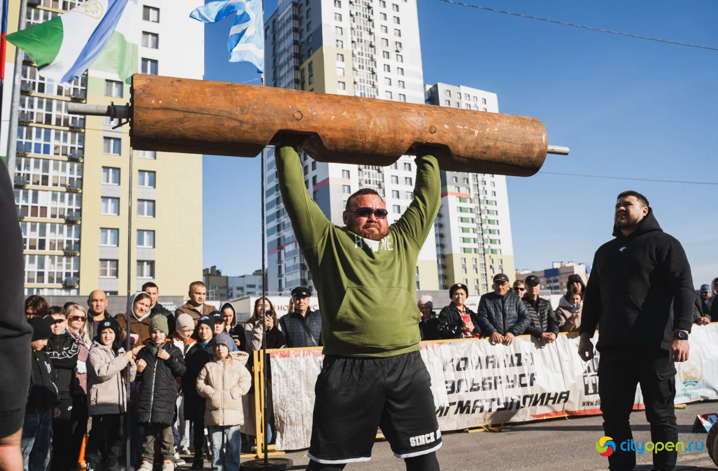 4/10/25 Мировой рекорд по буксировке ракетного комплекса «Тополь-М» @ пр. Октября