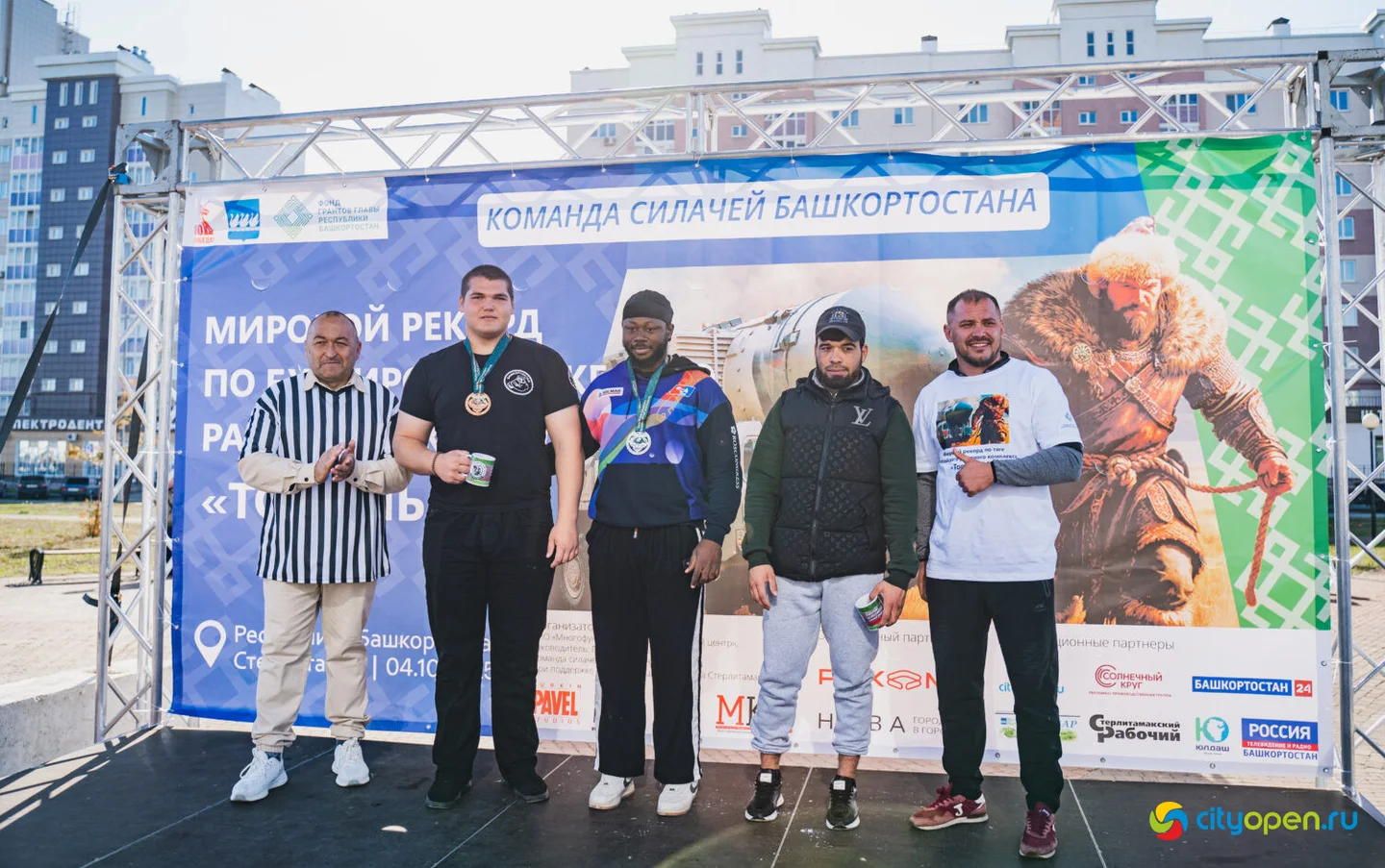 4/10/25 Мировой рекорд по буксировке ракетного комплекса «Тополь-М» @ пр. Октября