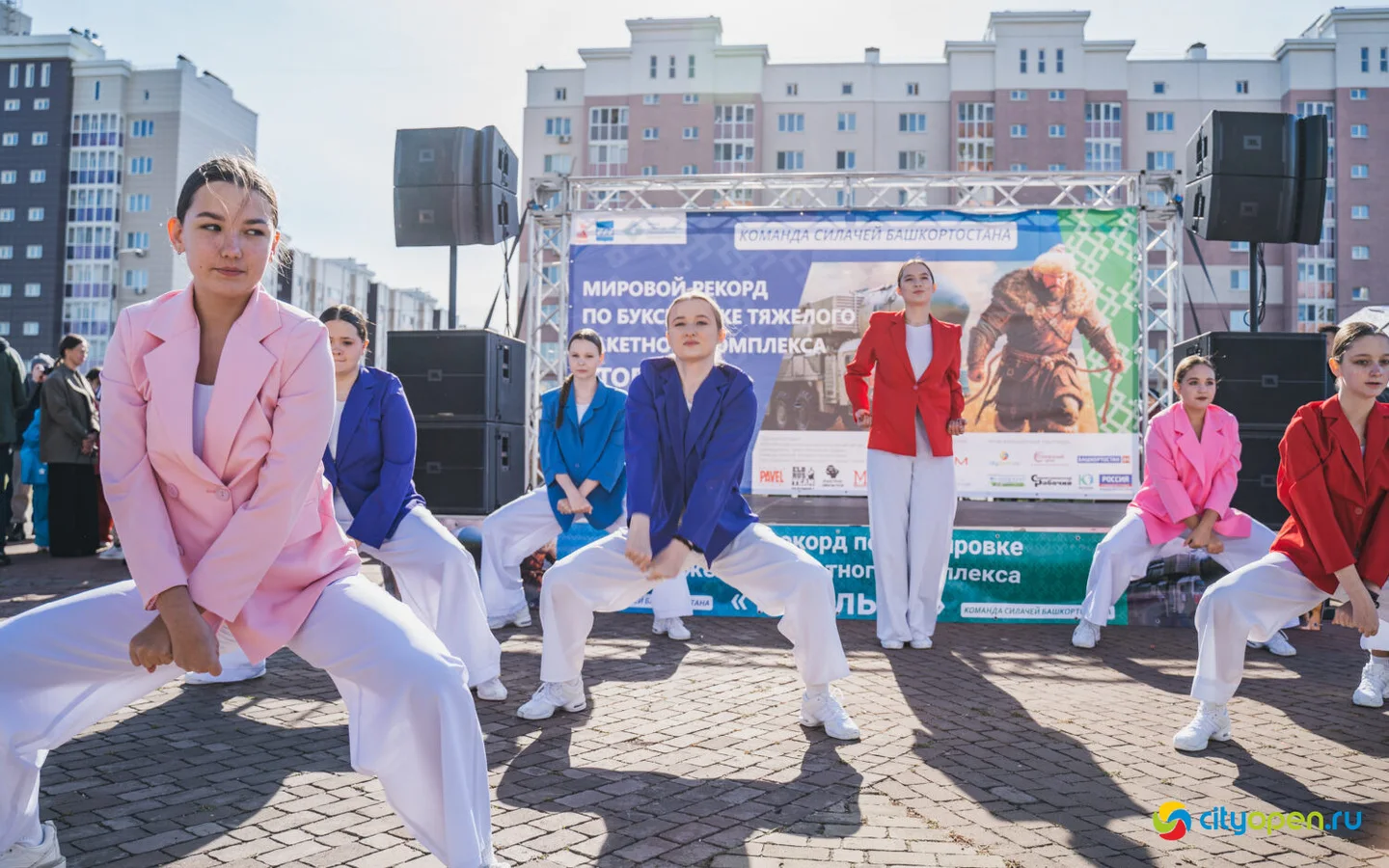 4/10/25 Мировой рекорд по буксировке ракетного комплекса «Тополь-М» @ пр. Октября