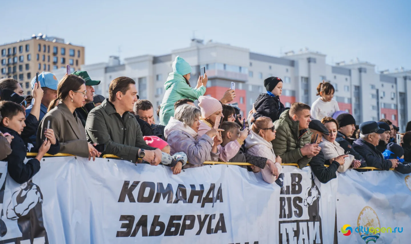 4/10/25 Мировой рекорд по буксировке ракетного комплекса «Тополь-М» @ пр. Октября
